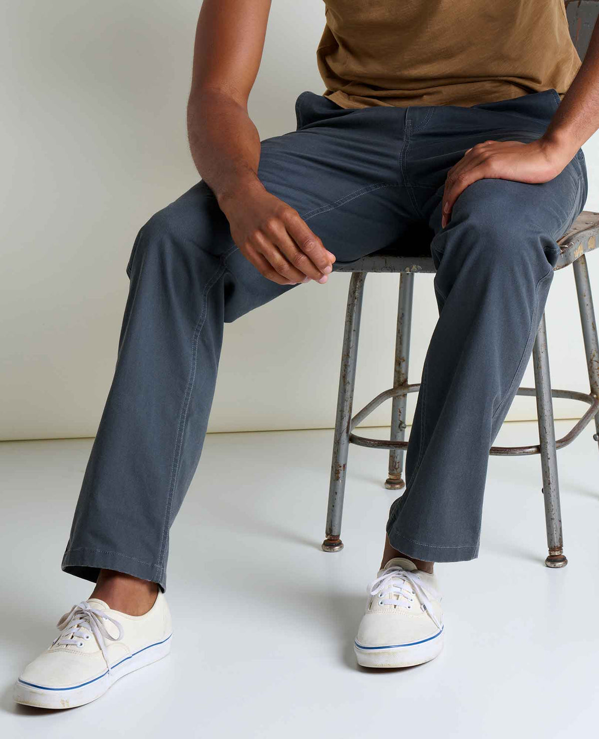 Toad&Co Men's Mission Ridge Relaxed Fit Chino Pant